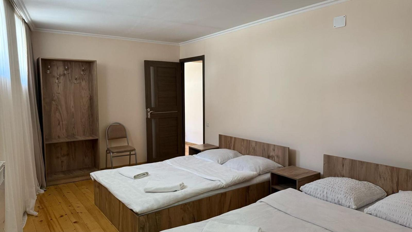 Eka'S Guest House 메스티아 외부 사진