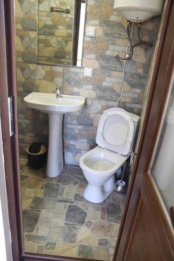 Eka'S Guest House 메스티아 외부 사진