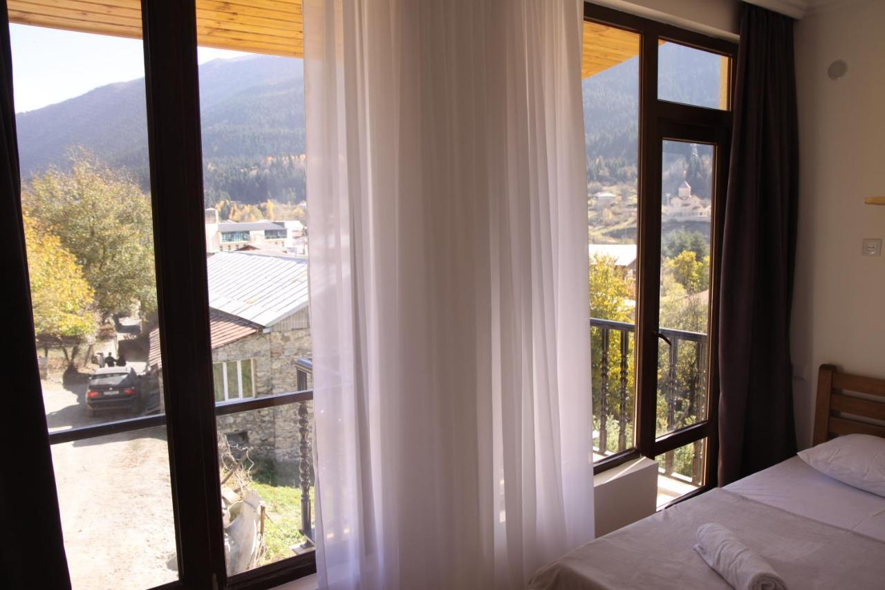 Eka'S Guest House 메스티아 외부 사진
