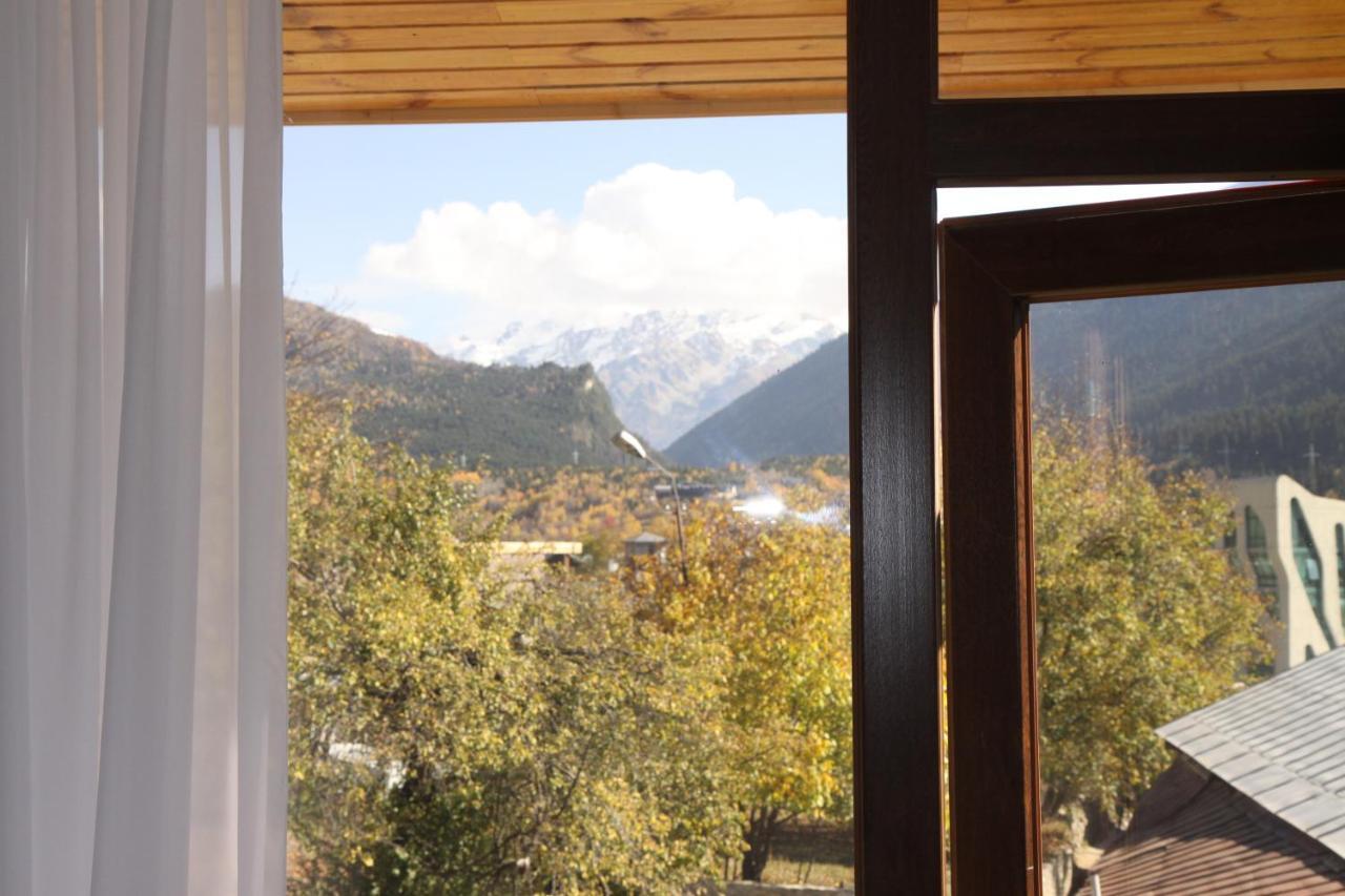 Eka'S Guest House 메스티아 외부 사진