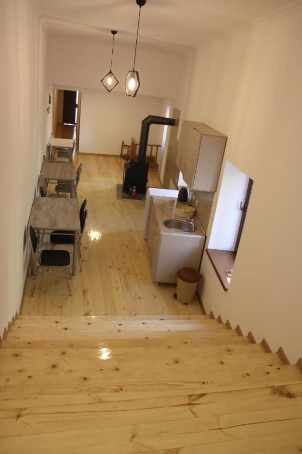 Eka'S Guest House 메스티아 외부 사진